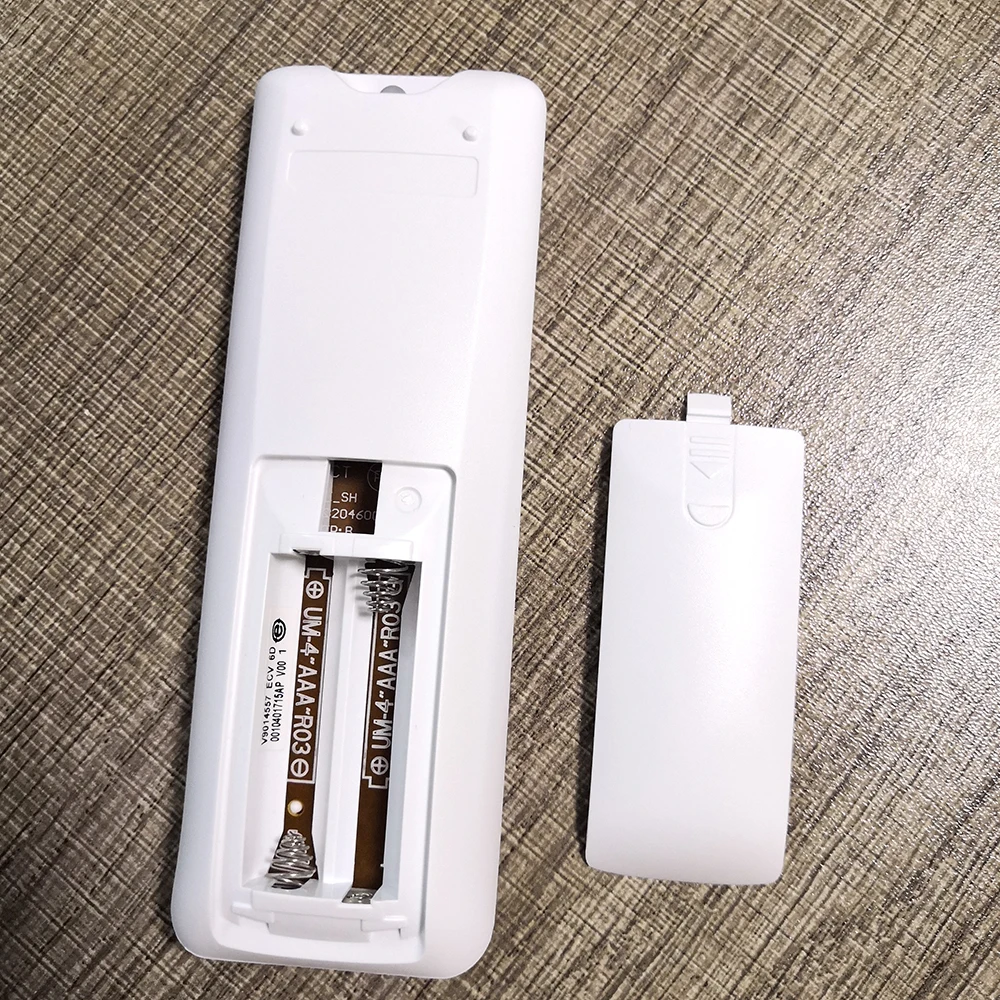 Télécommande blanche pour climatiseur