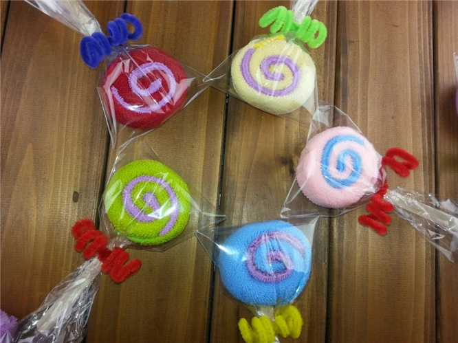 Serviette en forme de bonbon